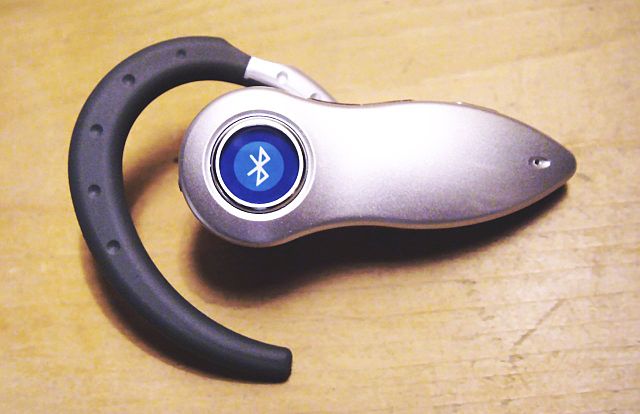 File:Bluetooth headset.jpg