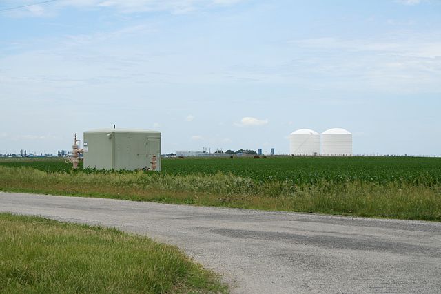 File:Manlove gas storage facility.jpg