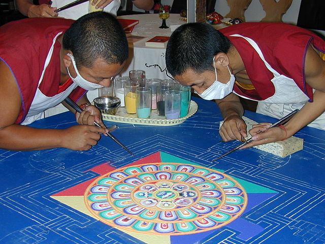 File:Sand mandala tibet 1.JPG