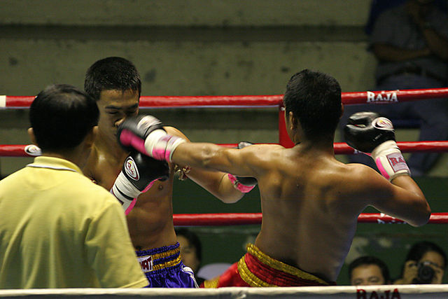 File:Muay Thai match in Bangkok, Thailand.jpg