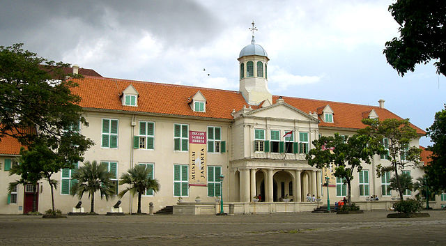 File:Stadhuis Batavia, Jakarta.jpg