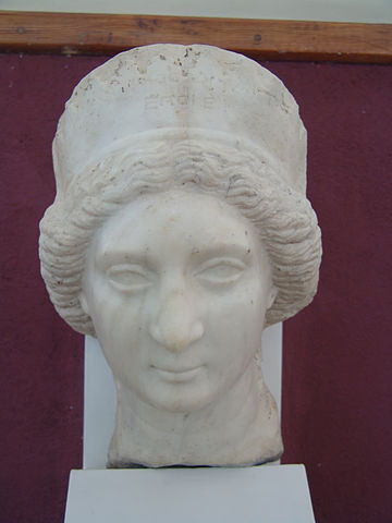 File:Parthian Queen Bust.jpg