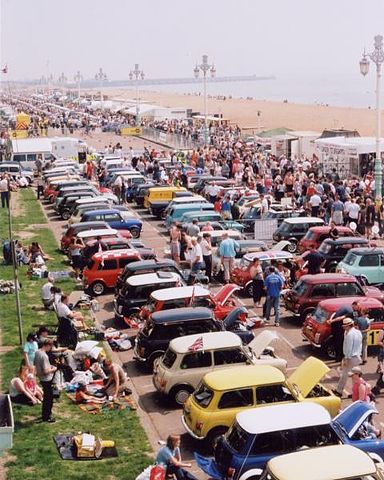 File:Brighton seafront carshow.jpg