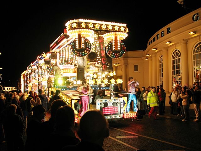 File:Weston-super-Mare carnival 2007 Winter Gardens.jpg
