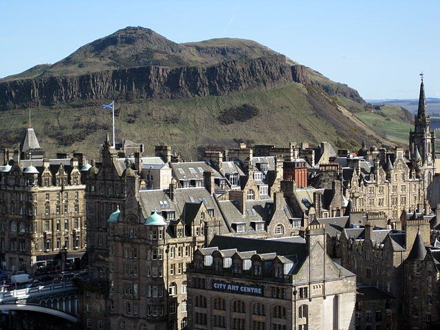 File:Arthurs seat edinburgh.jpg