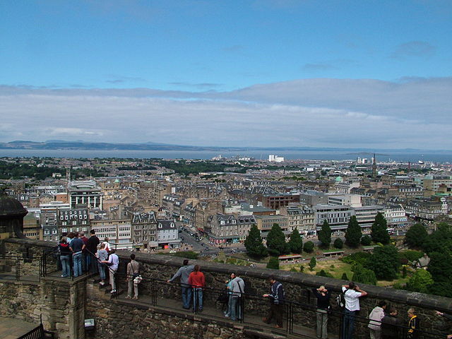 File:Edinburgh Castle - 3.jpg