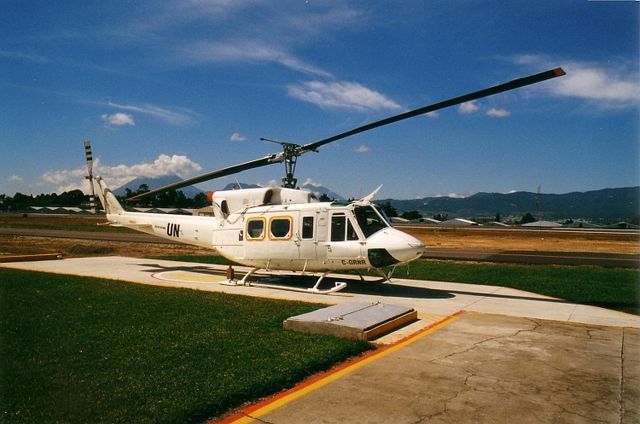 File:Bell212C-GRNR.JPG