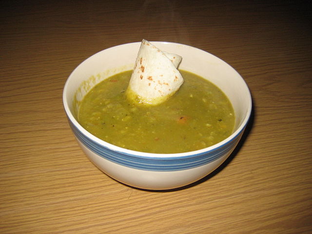 File:Pea-soup-with-tortilla.jpg
