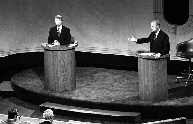 File:Carter and Ford in a debate, September 23, 1976.jpg