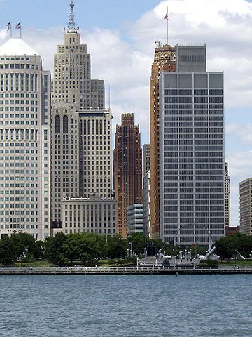 File:DavidStottsitsamongDetroittowers.jpg