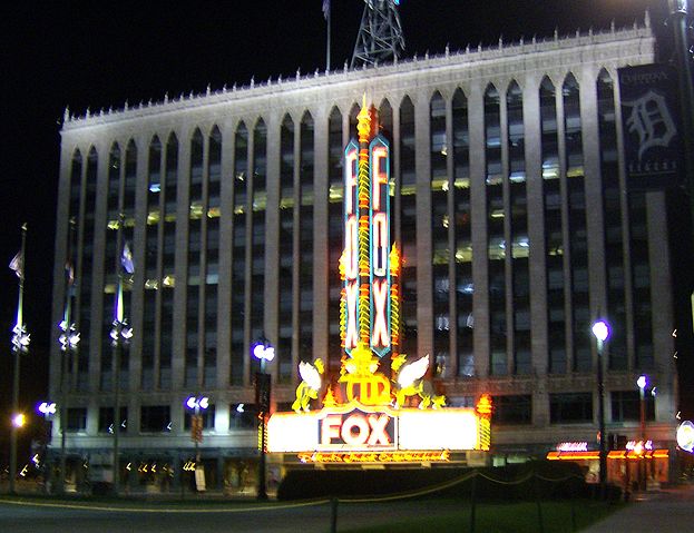 File:Foxdetroitmarqueenightshot2.jpg