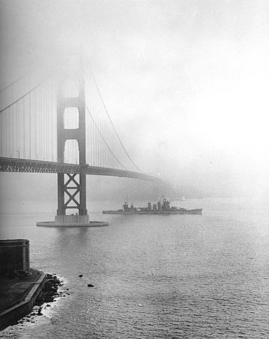 File:USS San Francisco (CA-38) enters San Francisco Bay, December 1942.jpg