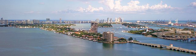 File:Venetian Causeway South Beach.jpg