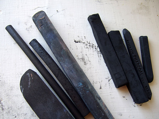 File:Charcoal sticks 051907.jpg
