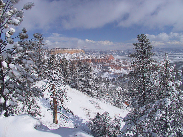 File:Winter storm at Bryce Canyon.jpg