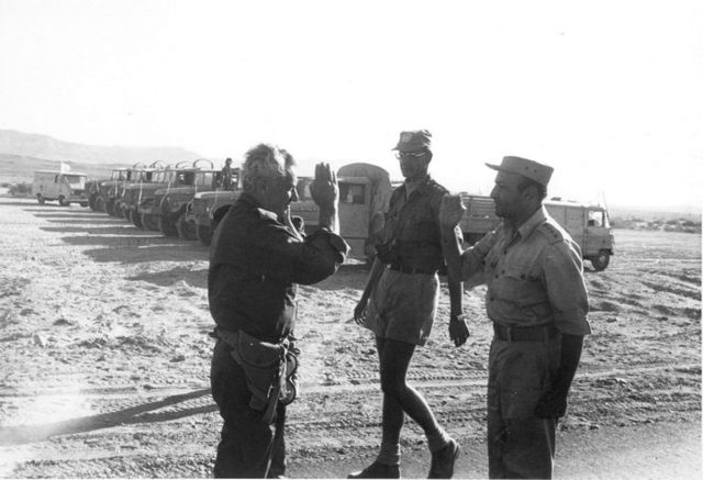 File:Israeli and Egyptian Generals Meet in Sinai - Flickr - Israel Defense Forces.jpg