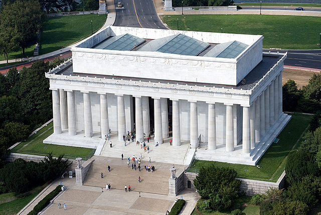 File:Aerial view of Lincoln Memorial - east side EDIT.jpeg