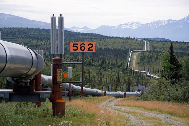 File:Trans-Alaska Pipeline System Luca Galuzzi 2005.jpg