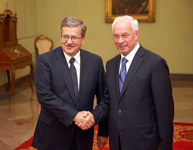 File:Komorowski&Azarow.jpg