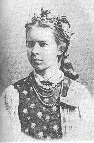 File:Lesya Ukrayinka 1887.jpg