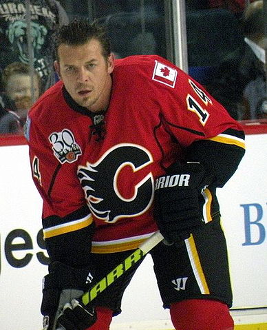 File:Theoren Fleury Flames.JPG