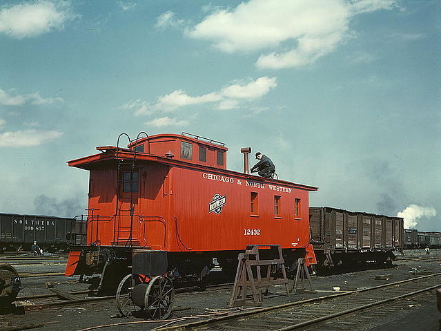 File:C & NW RR Caboose 12432.jpg