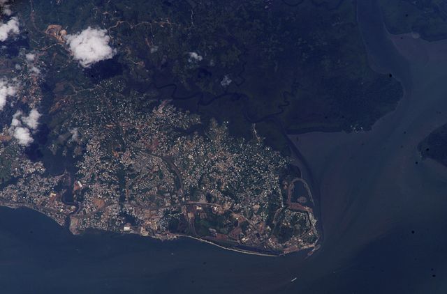 File:Libreville, Gabon.JPG