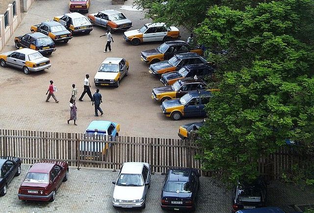 File:Taxi Stand in Accra.jpg