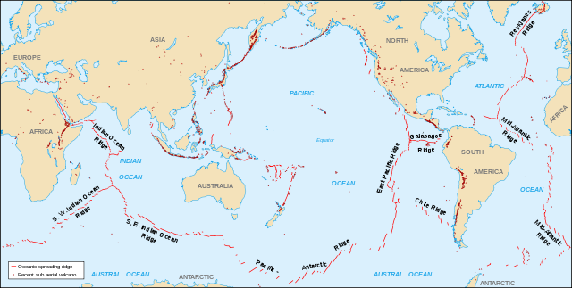 File:Spreading ridges volcanoes map-en.svg