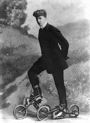 File:Roller skates, 1910.jpg