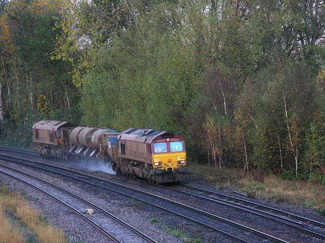 File:Taunton 66148 66116 railhead treatment train.jpg