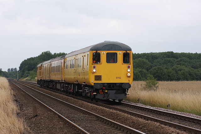 File:9702 & 31285 , Norwood Crossing.jpg