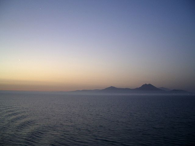 File:Gulf of Tunis at sunrise.jpg