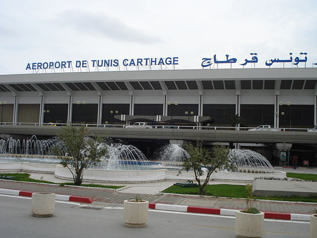 File:A&eacute;roport Tunis.jpg
