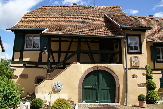 File:2010.05.30.113308 Haus H&eacute;l&egrave;ne de Beauvoir Goxwiller FR.jpg