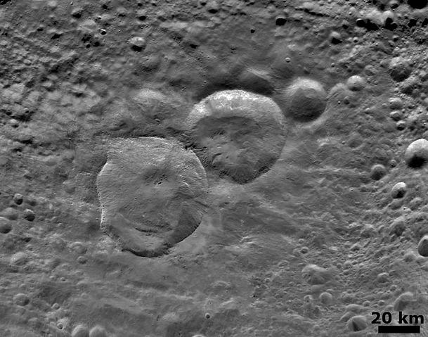 File:Vesta Snowman craters close-up.jpg