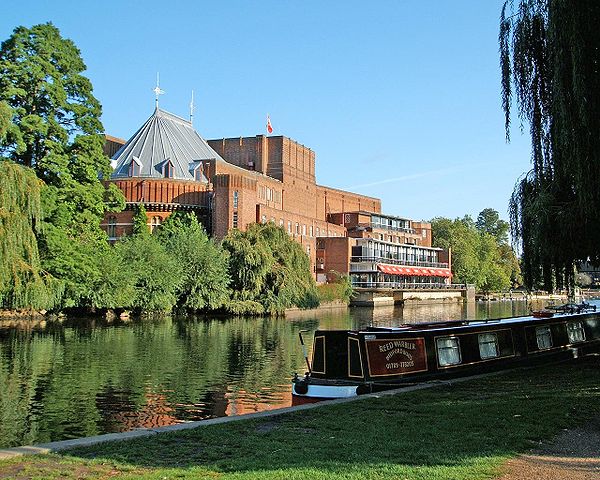 File:Royal Shakespeare Theatre and River Avon2.jpg