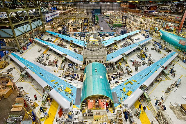 File:Boeing 747-8 Test Planes in Assembly.jpg