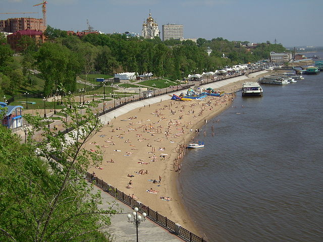 File:Le quai de Khabarivsk.JPG