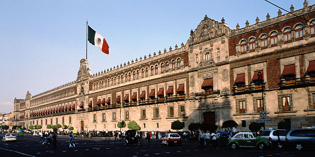 File:MexCity-palacio.jpg
