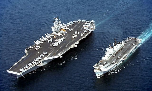 File:USS John C. Stennis (CVN-74) & HMS Illustrious (R 06).jpg