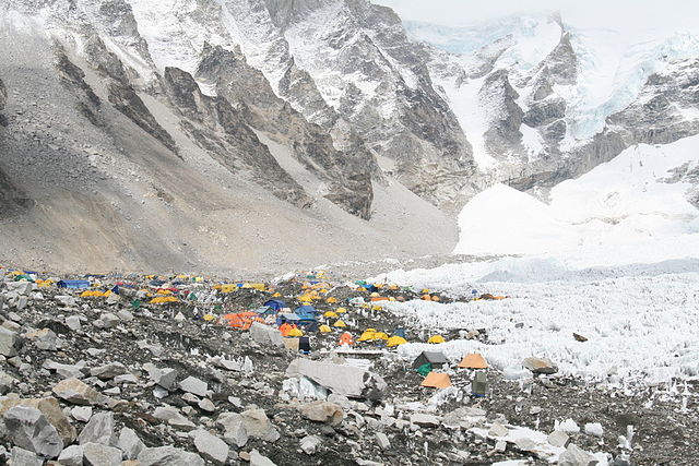 File:Kathmandu , Nepal , Himalayas ,Everest 2.jpg