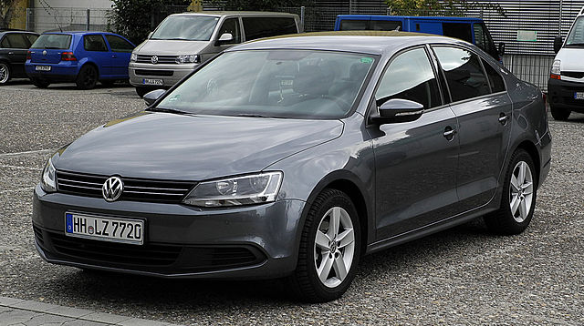 File:VW Jetta 1.6 TDI Comfortline (VI) &ndash; Frontansicht, 2. Juli 2011, Ratingen.jpg