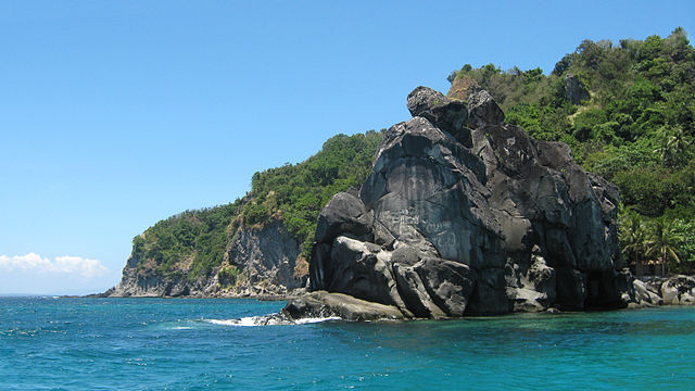 File:Apo Island rocks.jpg