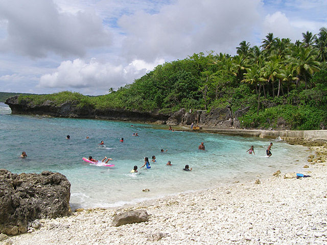 File:Avatele Beach.JPG