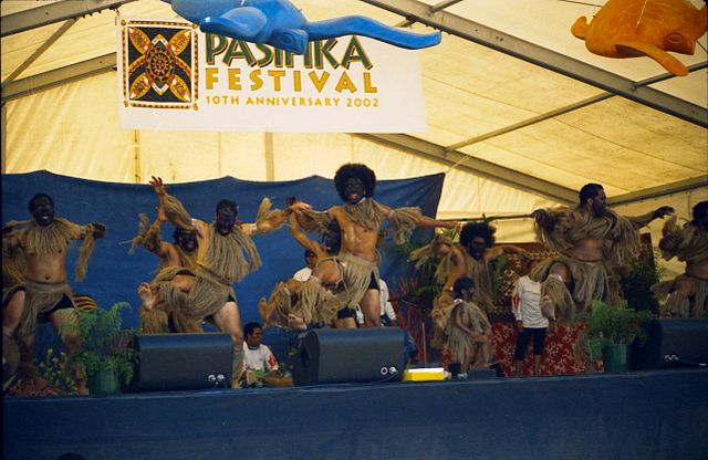 File:Niuean dancing.jpg