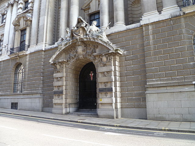 File:Old Bailey entrance.JPG
