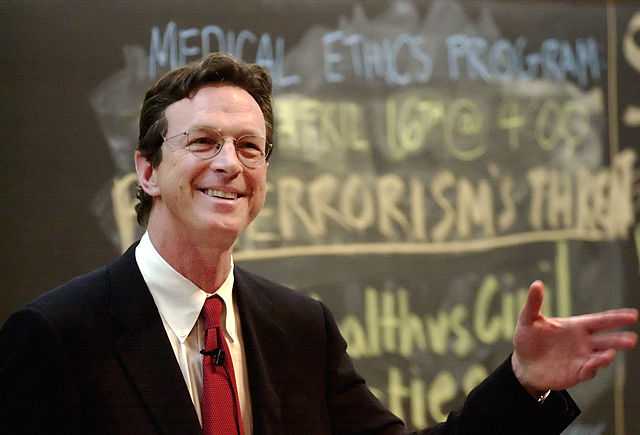 File:MichaelCrichton.jpg
