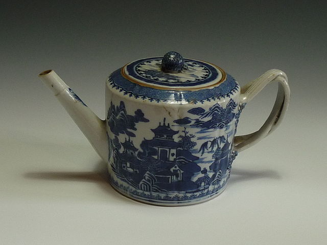 File:Chinese teapot.JPG