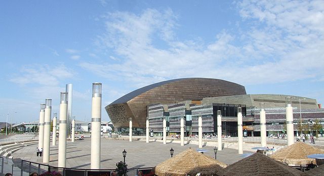 File:Roald Dahl Plass - Cardiff.jpg